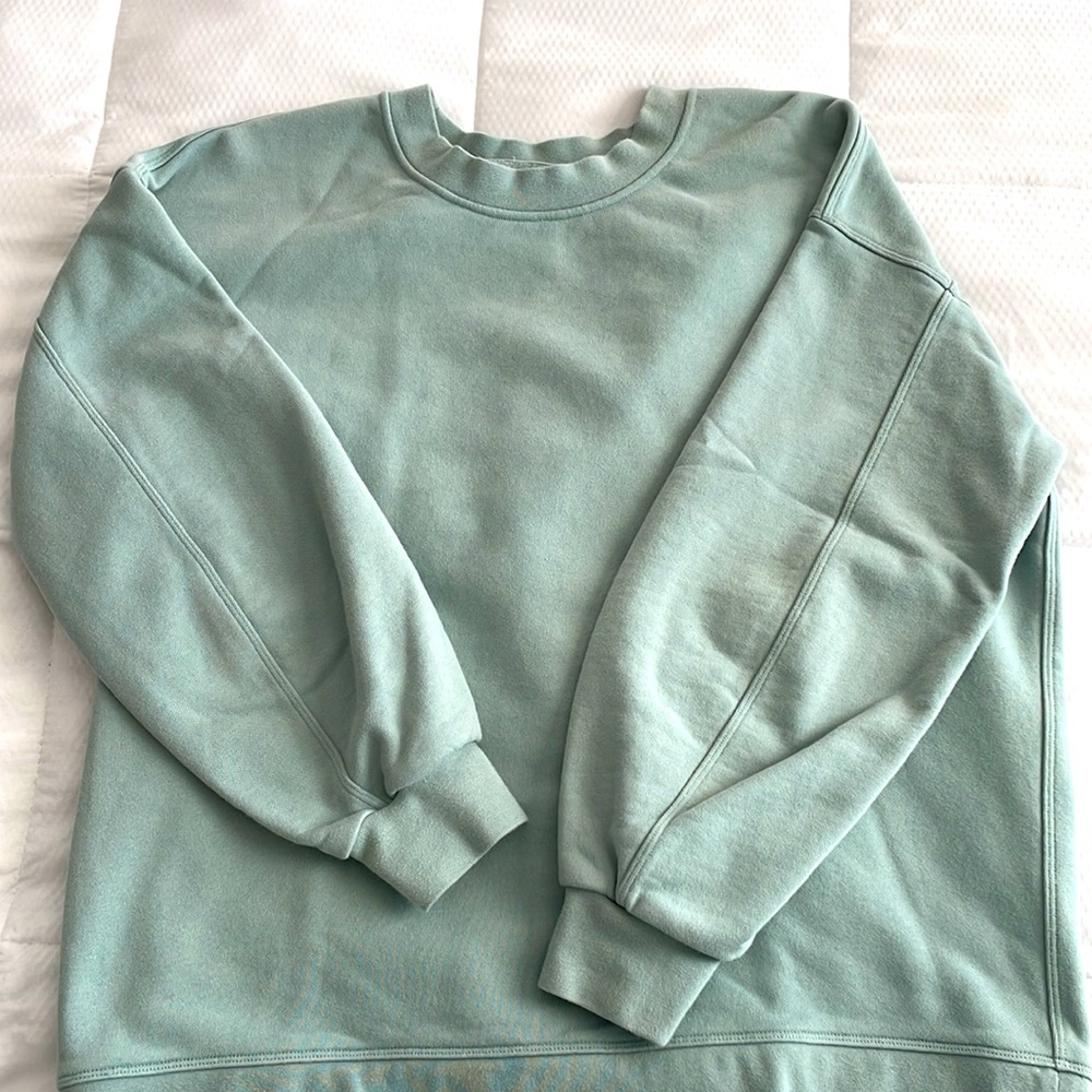 Lululemon crewneck sweatshirt